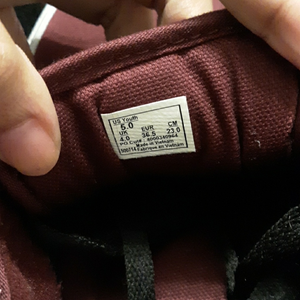 Maroon Vans - Picture 6 of 7